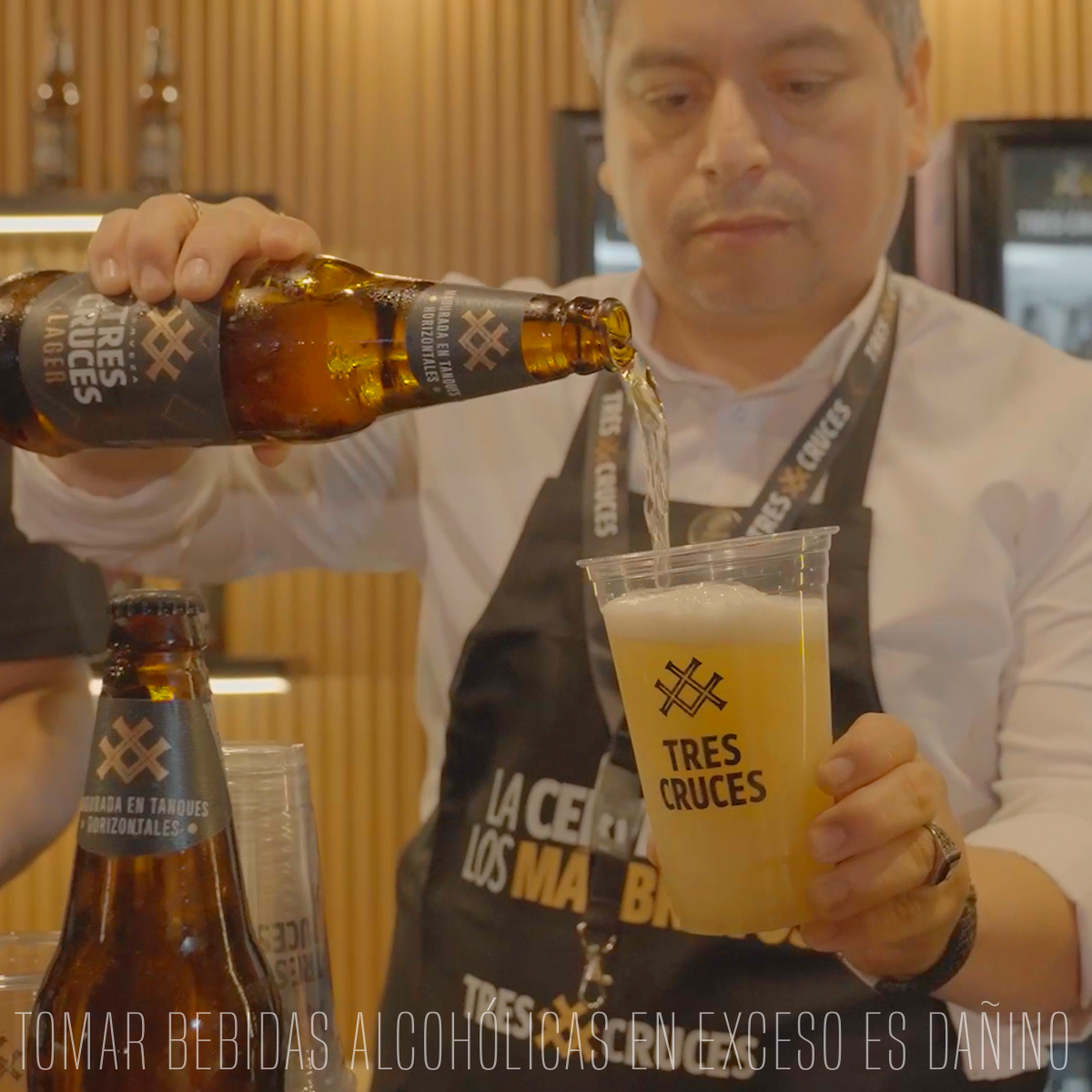 Cerveza peruana se disfraza de extranjera y desafía los prejuicios sobre el sabor y la calidad