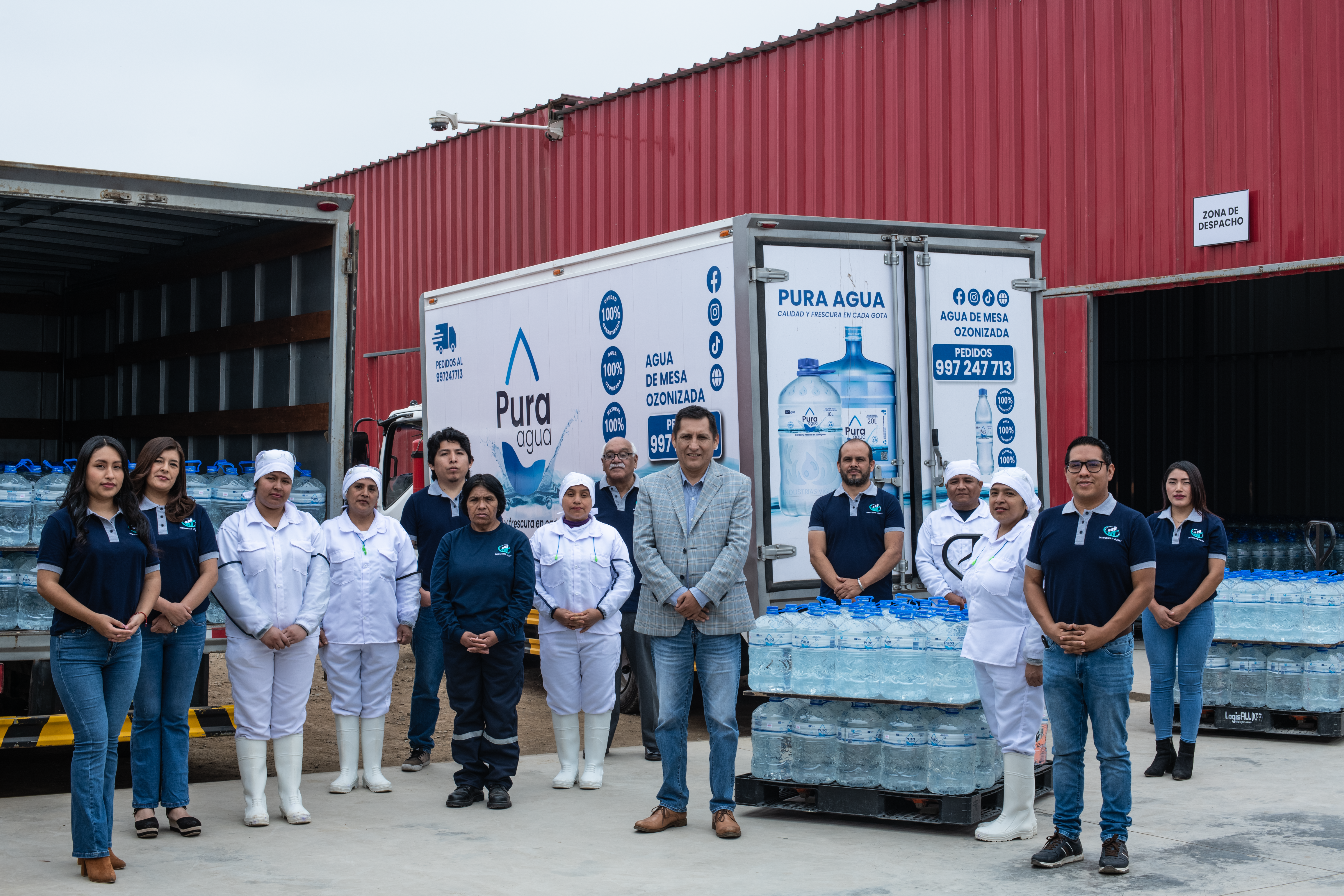 AGUA DE MANANTIAL DEL VALLE DE PACHACAMAC LLEGA A LOS HOGARES