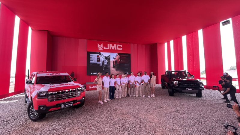 JMC presenta en el Perú la nueva Grand Vigus y la All New Grand Avenue Dadao: más potencia, tecnología y equipamiento para el segmento