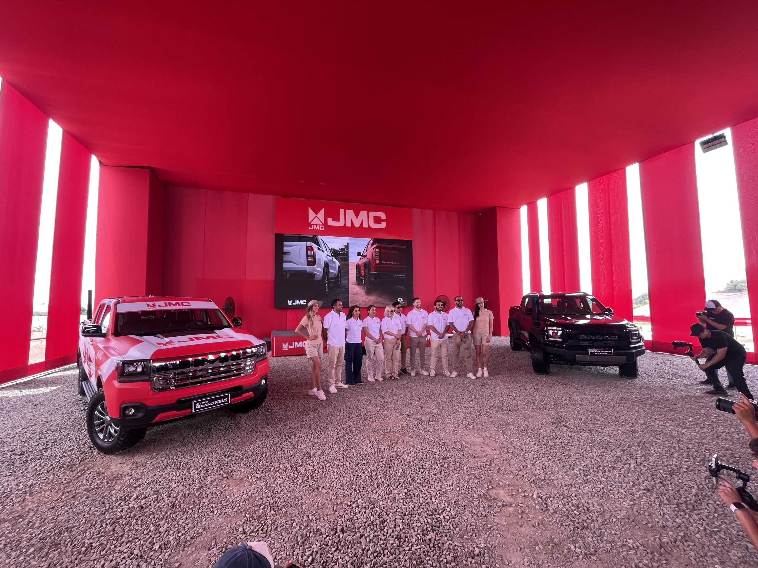 JMC presenta en el Perú la nueva Grand Vigus y la All New Grand Avenue Dadao: más potencia, tecnología y equipamiento para el segmento