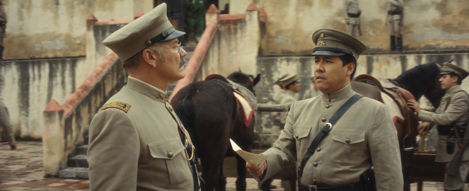 ‘COMO AGUA PARA CHOCOLATE’ ENTRÓ EN SU ETAPA MÁS DECISIVA CON EL ESTRENO DEL QUINTO EPISODIO: ‘FRIJOLES GORDOS A LA TEZCUCANA’Cuando la verdad se guarda demasiado tiempo, el silencio empieza a pesar más que cualquier confesión.