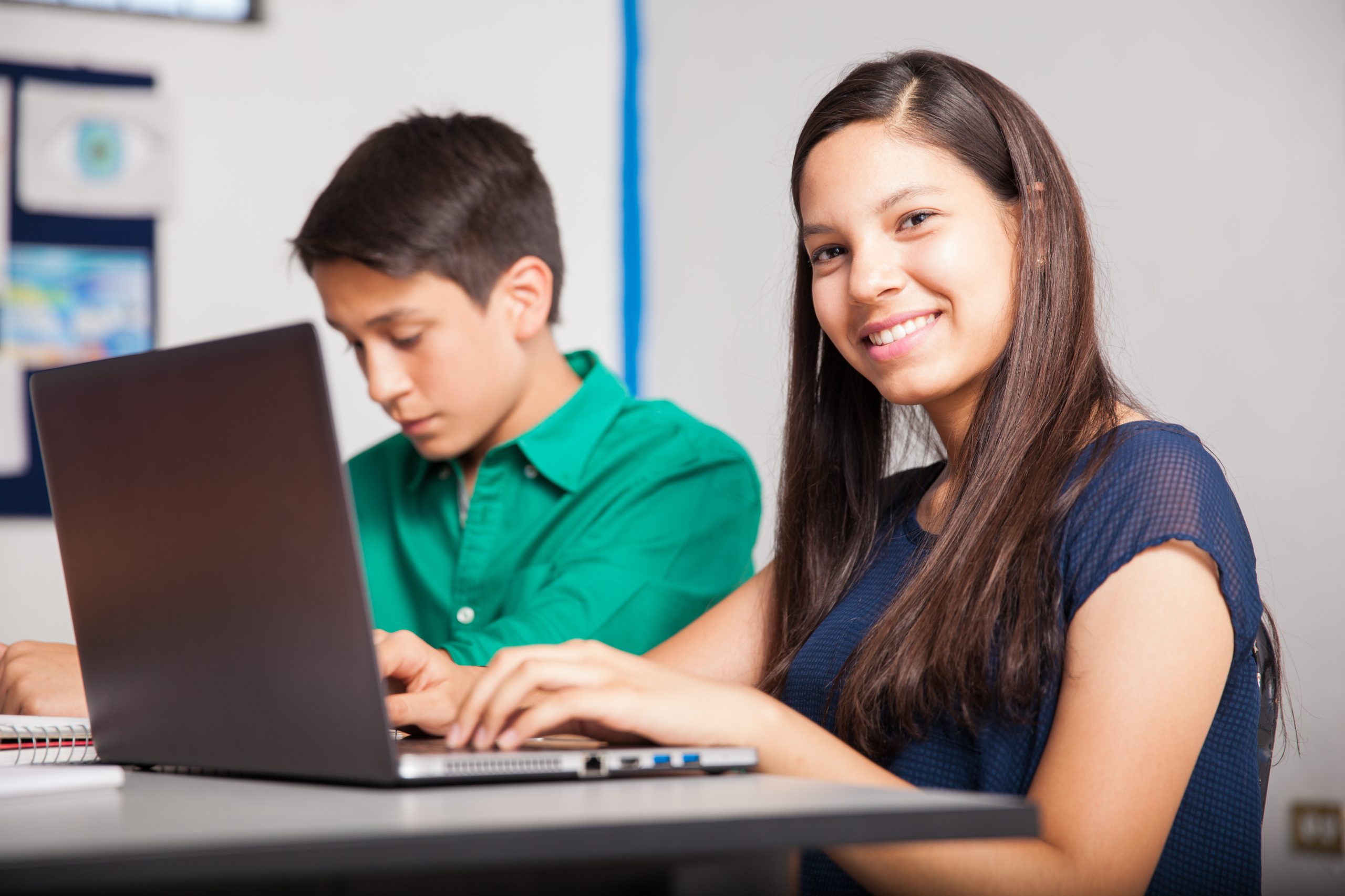 Campaña escolar: Laptops lideran en compra de dispositivos tecnológicos para escolares y universitarios