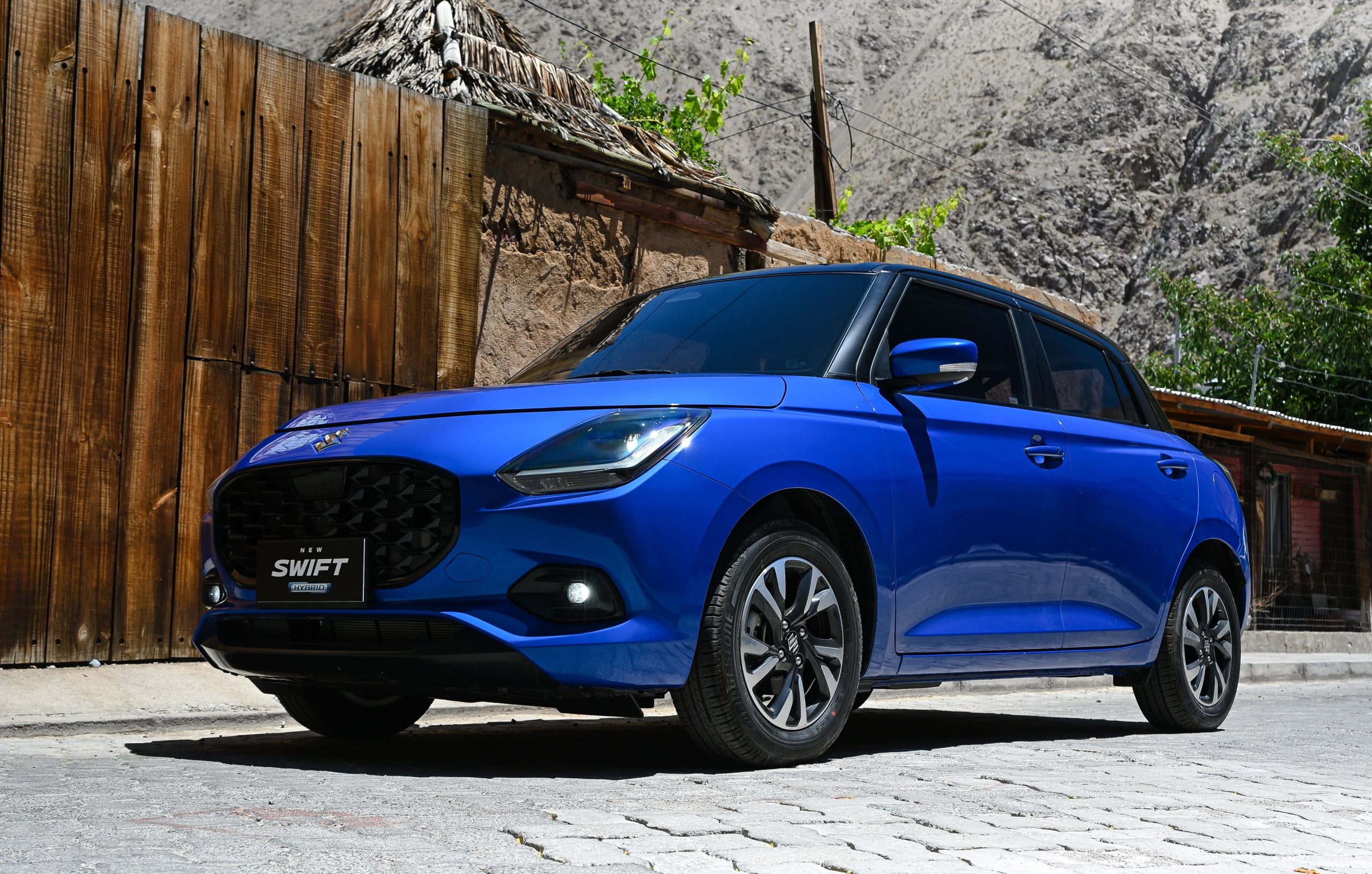 SUZUKI SWIFT SMART HYBRID ES RECONOCIDO COMO EL MEJOR HATCHBACK EN “THE BEST CAR OF THE YEAR”