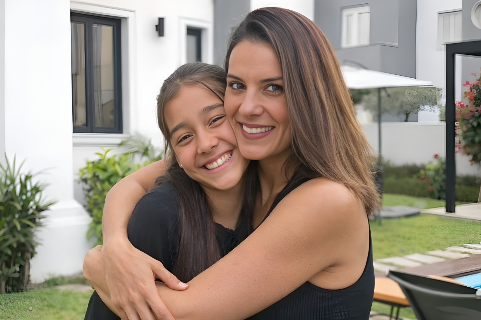 ¡IMPACTO EN LA TELEVISIÓN PERUANA!Macarena Argote: la joven estrella que hereda la oscuridad de “Mirada de Tiburón” y conquista al Perú• El fenómeno infantil que está paralizando a todo un país• Una heredera del misterio que promete superar a la villana más temida de la TV