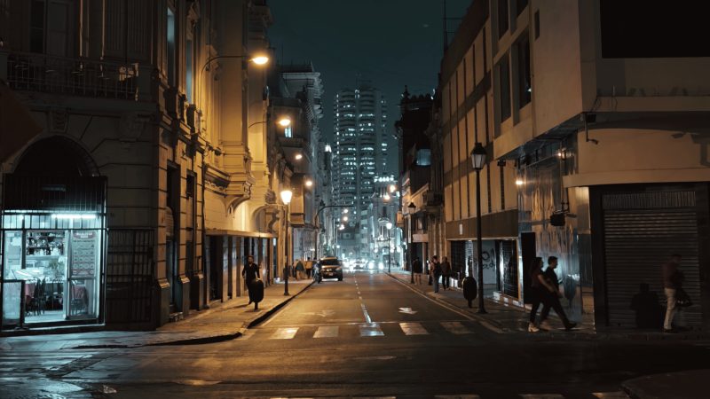 Siete consejos para hacer fotografía nocturna en la ciudad con tu smartphone
