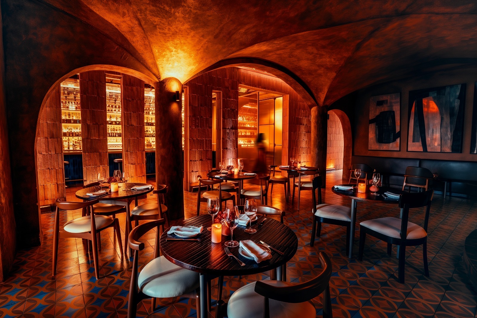 Fausto Castañeda: el diseño como sistema que humaniza la experiencia