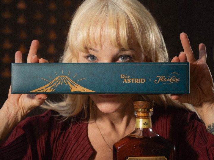 Flor de Caña y De Astrid presentan una co-creación exclusiva por el Día de la Madre