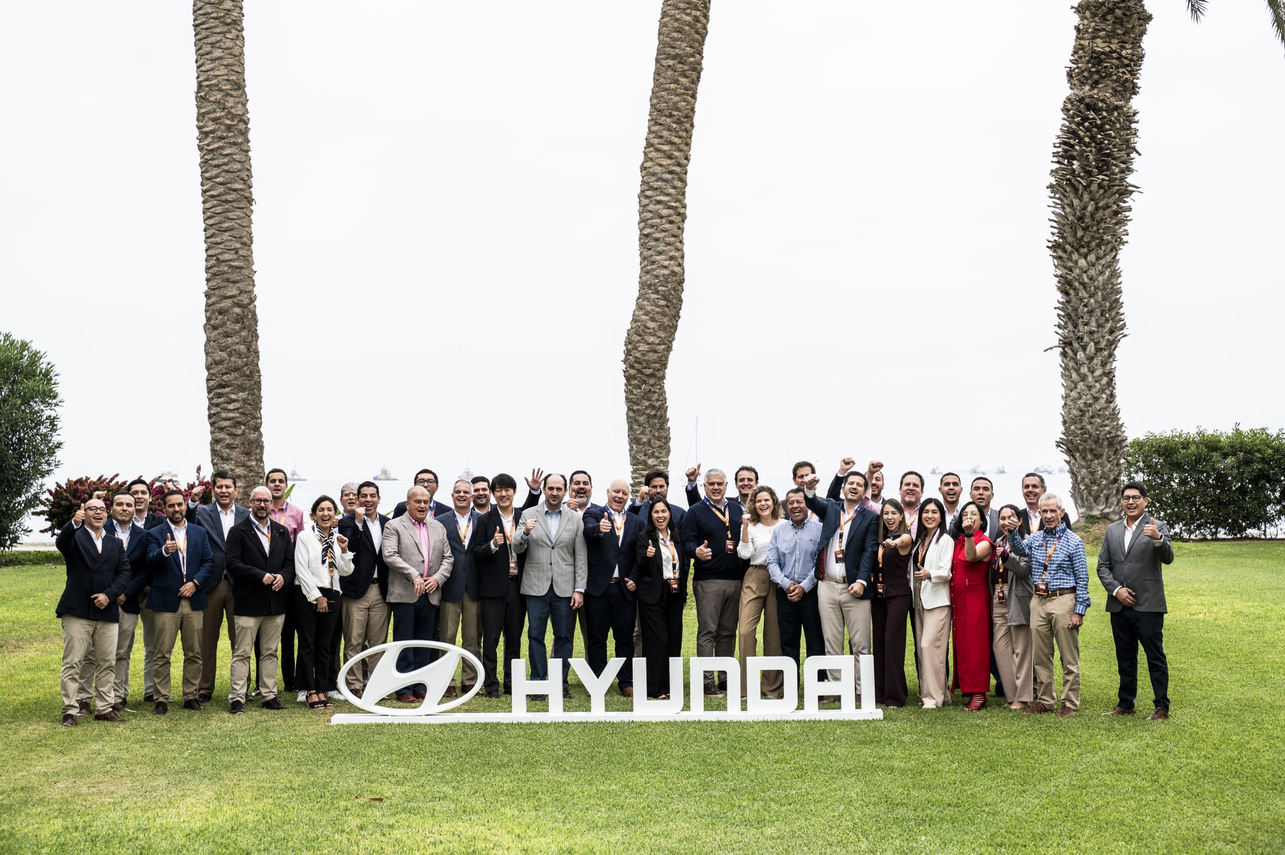 Hyundai Perú reúne a su red de concesionarios en Paracas para proyectar el futuro de la marca