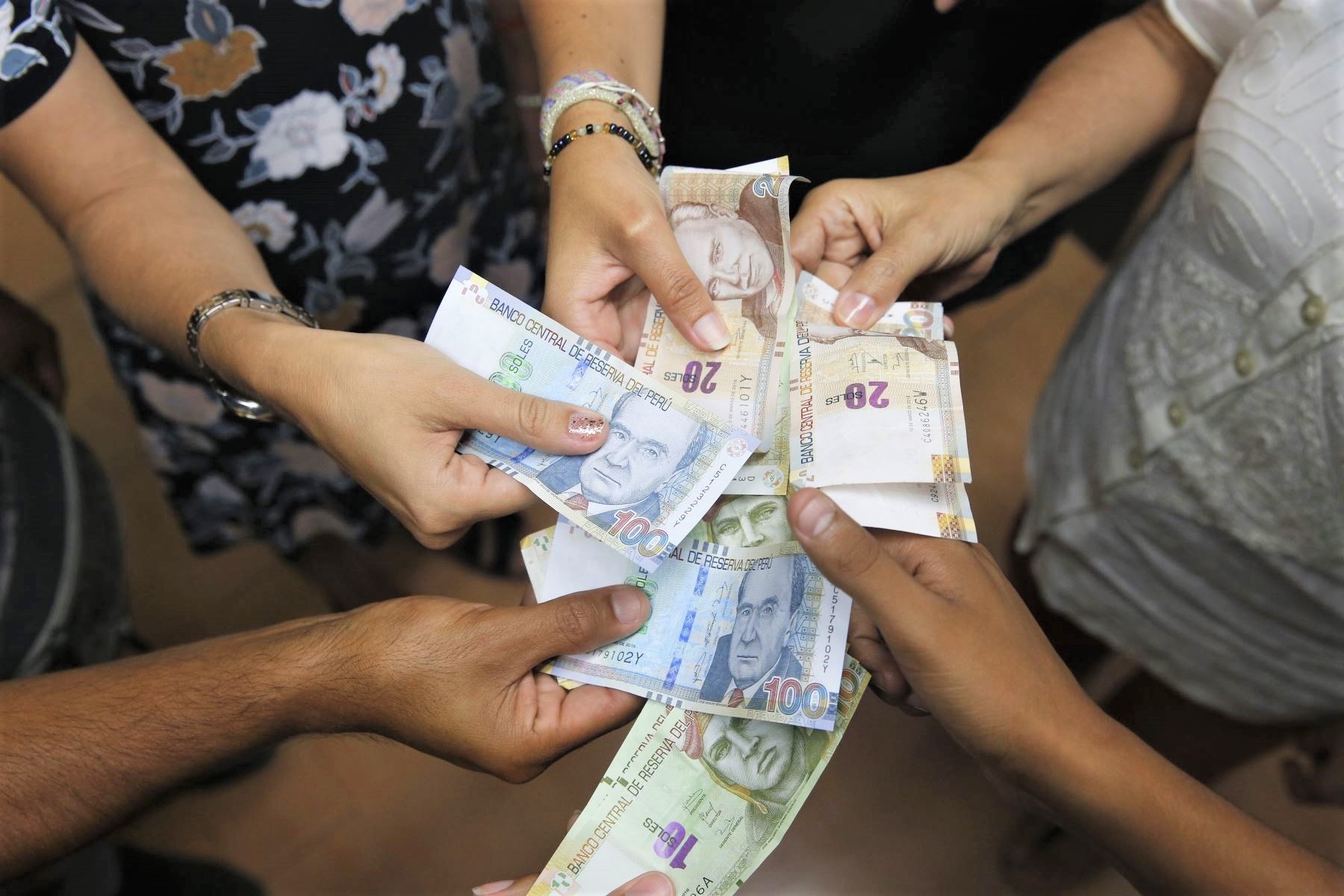 El salario pretendido por los peruanos registró un incremento interanual de 5.52% 