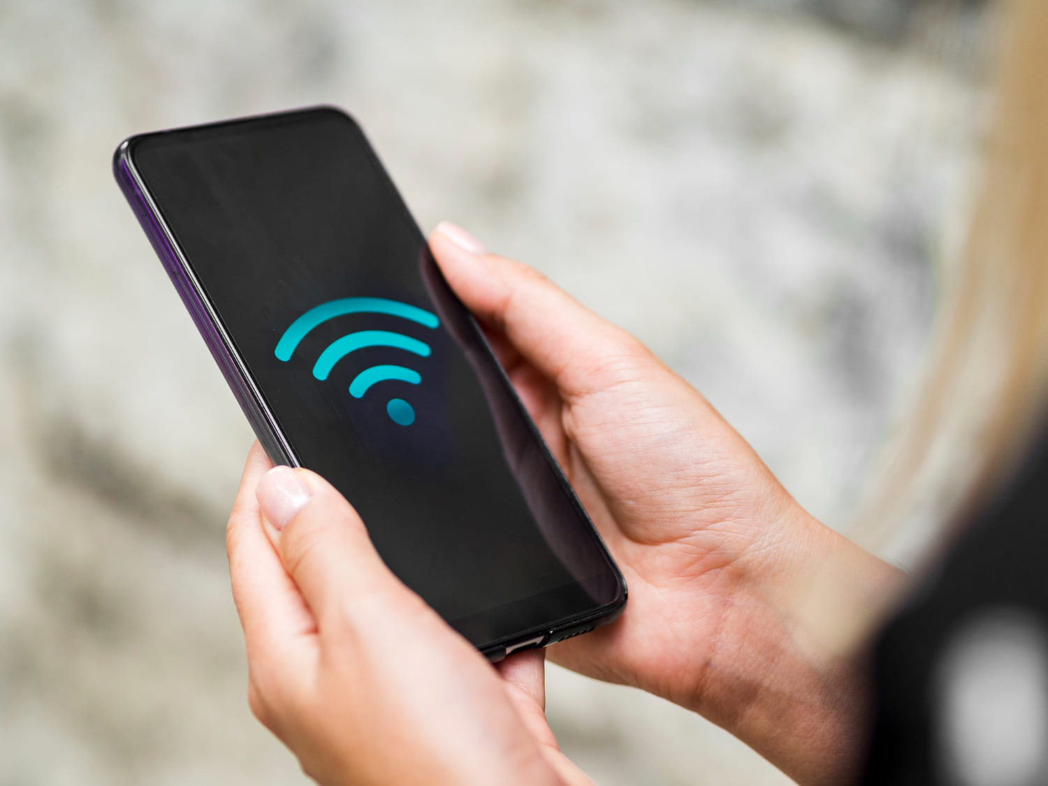 Alerta a los aficionados que viajarán a apoyar a su Selección: 17% de las redes Wi-Fi en ciudades sede son inseguras