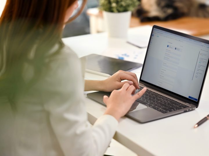El riesgo de la información atrapada en los contratos y cómo la IA ayuda a convertirla en inteligencia de negocio
