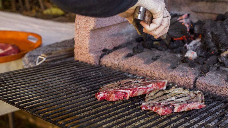 5 tips para preparar la parrilla perfecta y sorprender a papá