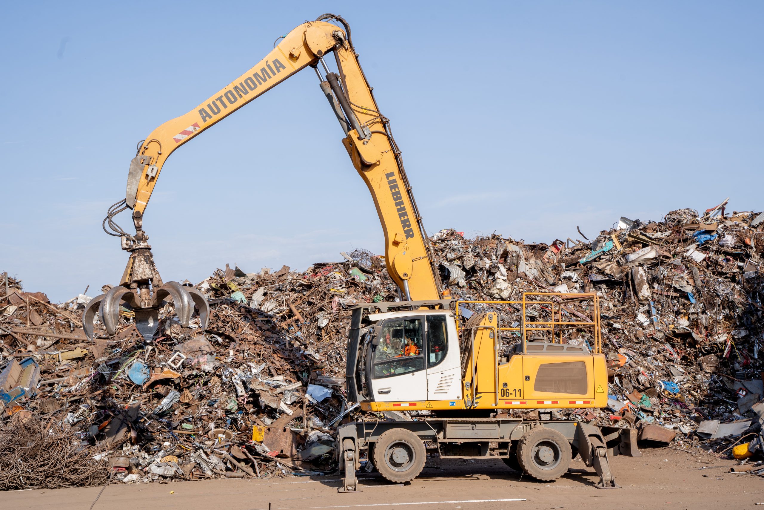 Scotiabank apoya el reciclaje de chatarra en el país con USD 30 millones en financiamiento verde a SIDERPERU