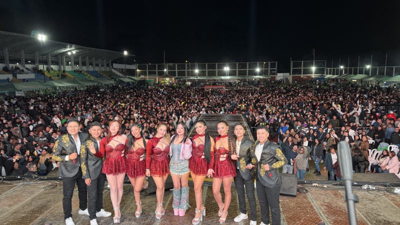 MILENKA NOLASCO CONQUISTA AREQUIPA JUNTO A LA ORQUESTA AMOR REBELDE