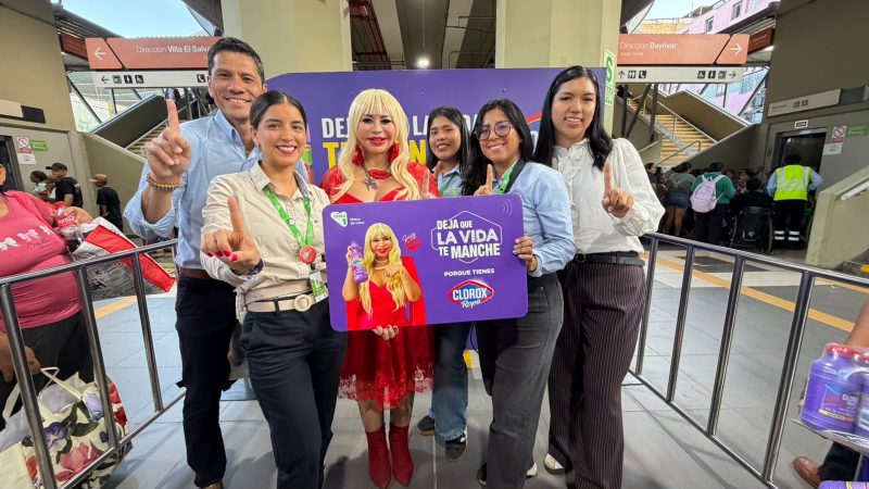 SUSY DÍAZ SORPRENDE A LIMA Y ANUNCIA EL LANZAMIENTO DE SU EXCLUSIVA TARJETA PARA LA LÍNEA 1 DEL METRO