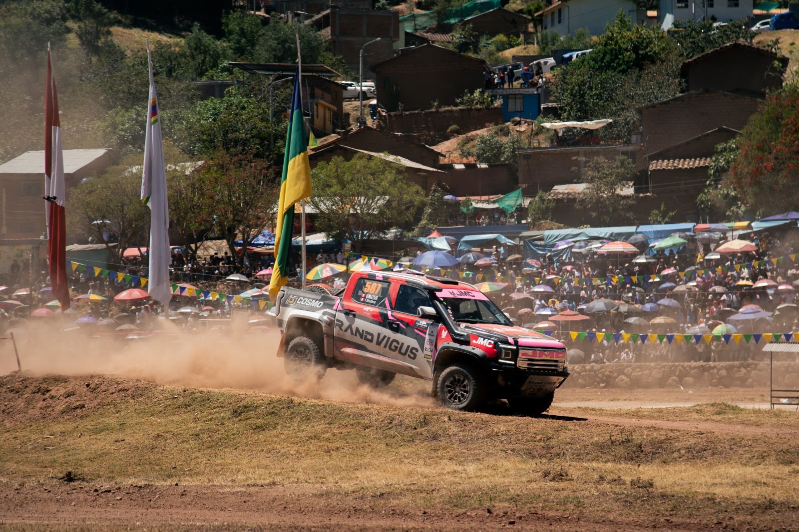 JMC domina la categoría Camionetas y consolida su protagonismo en Caminos del Inca 2026, a pocos días del final