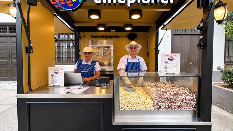 La canchita de Cineplanet sale por primera vez del cine y llega al Centro Histórico de Lima con un nuevo sabor a turrón