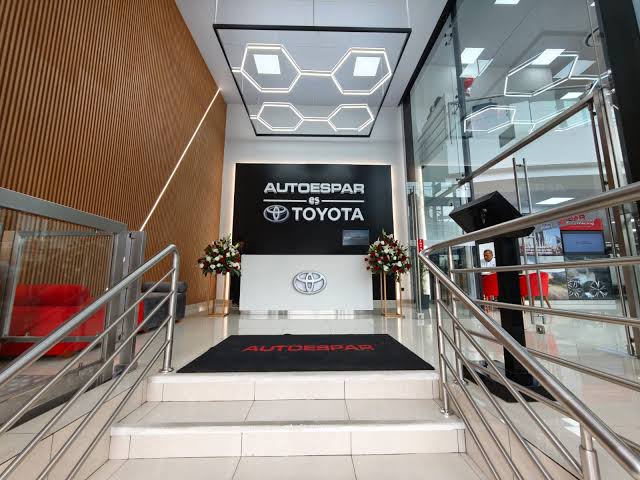 TOYOTA DEL PERÚ AVANZA EN LAMODERNIZACIÓN DE SU RED CON UNA RENOVADA SEDE DE SU CONCESIONARIO AUTOESPAR SAN LUIS