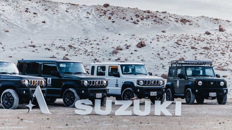 SUZUKI PERÚ REALIZÓ LA JIMNY EXPERIENCE EN AREQUIPA CON UNA NOCHE DE AVENTURA EN LAS DUNAS DE PLATA